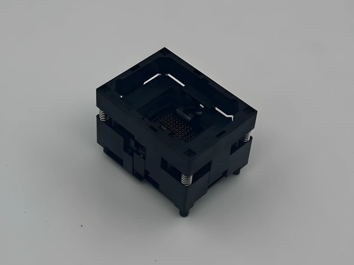 Image of 777E1048H205 IC socket
