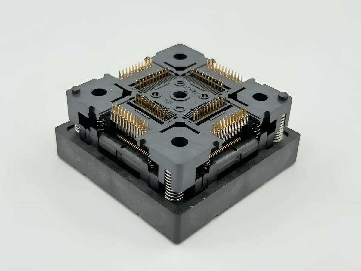 Image of IC622-1724-001-3 IC socket