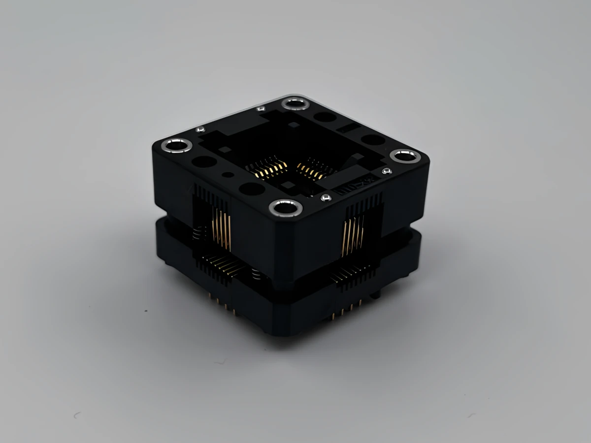 Image of OTQ-32-0.8-003 IC socket