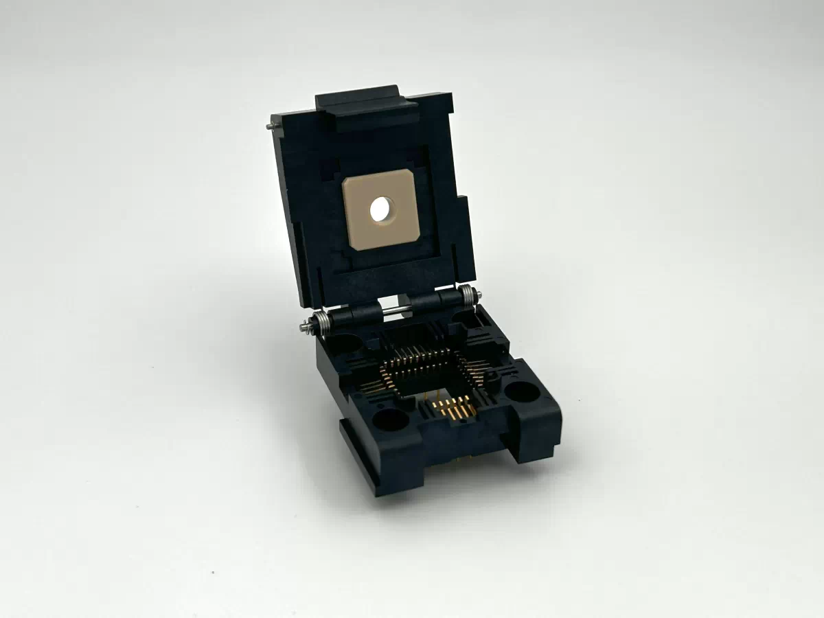 Image of YEHS51-0044-04 IC socket
